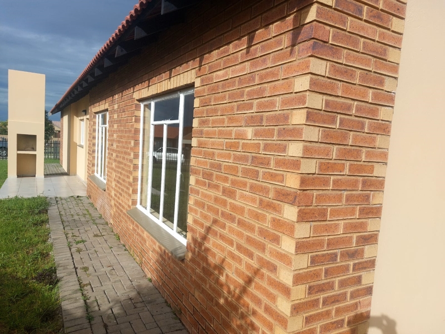 3 Bedroom Property for Sale in Waterkloof Hill Estate North West